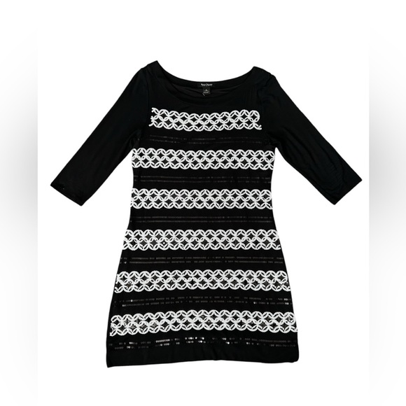 White House Black Market little black and white dress with sequins size medium - Picture 6 of 14